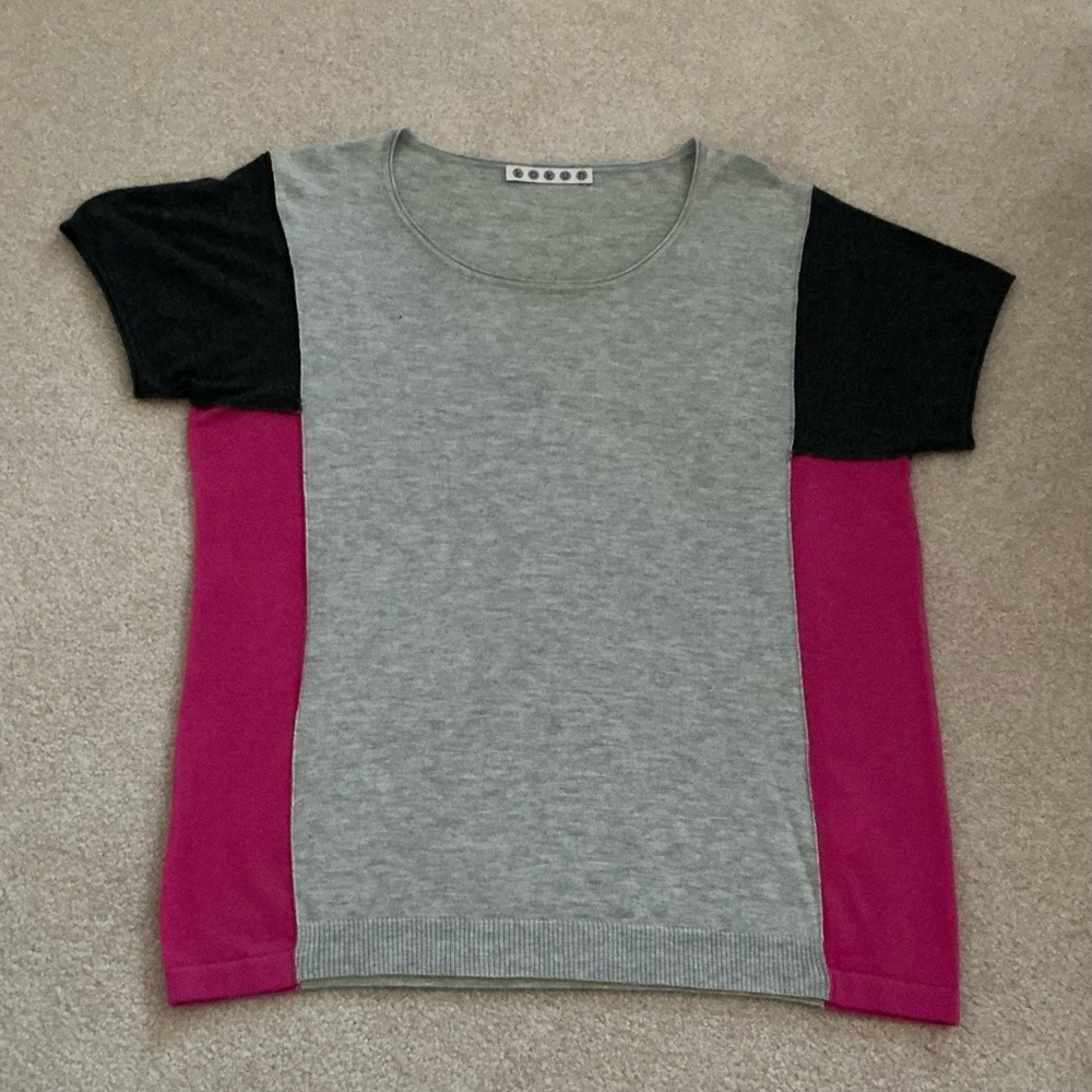 Kokun Gray and Pink Colorblock Short Sleeve Top